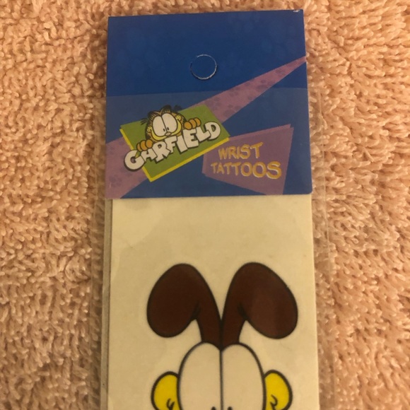 Lot of 4 PAWS Garfield Wrist Tattoos 4 Different Designs NIP - Picture 2 of 5